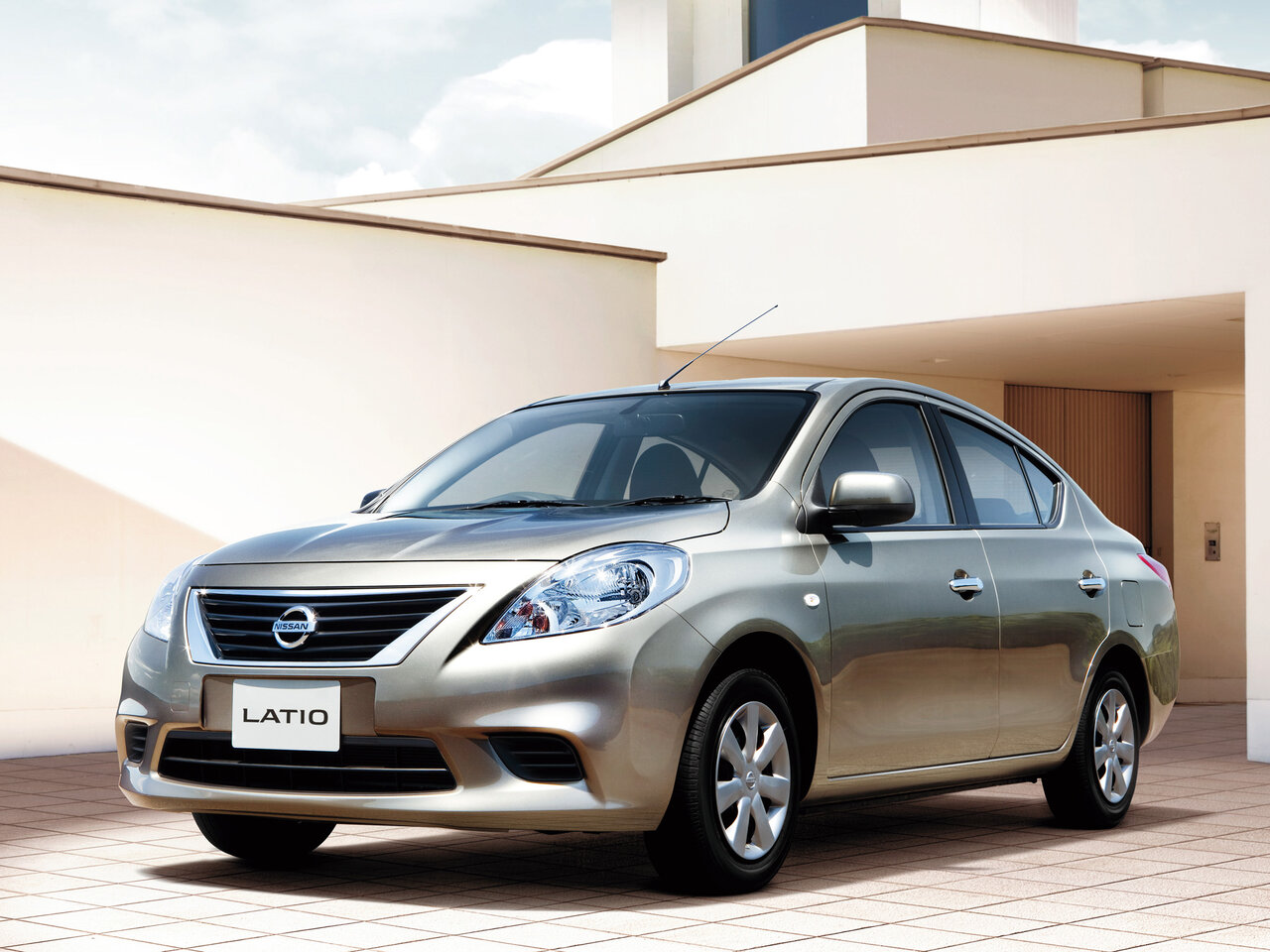 Nissan Latio