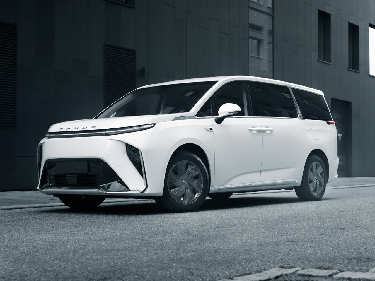 Maxus MIFA 9