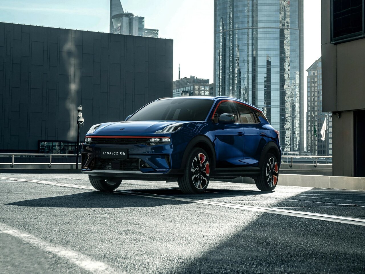 Lynk & Co 06