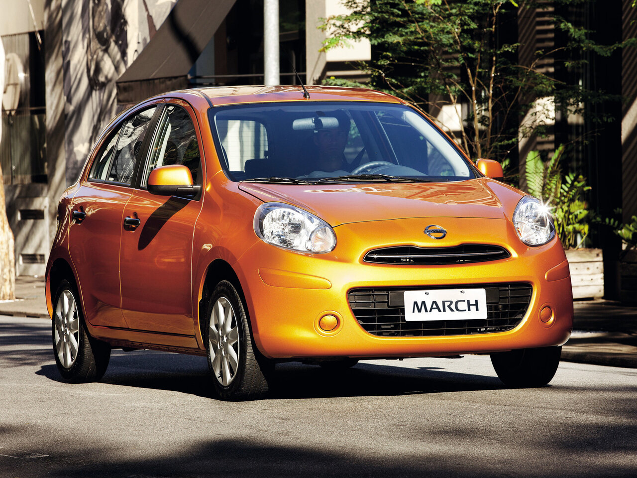 Nissan March