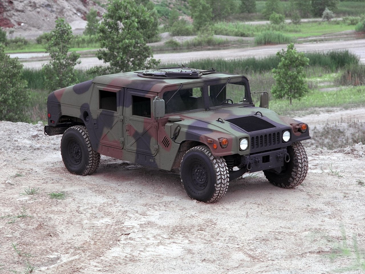 AM General AM General HMMWV (Humvee)
