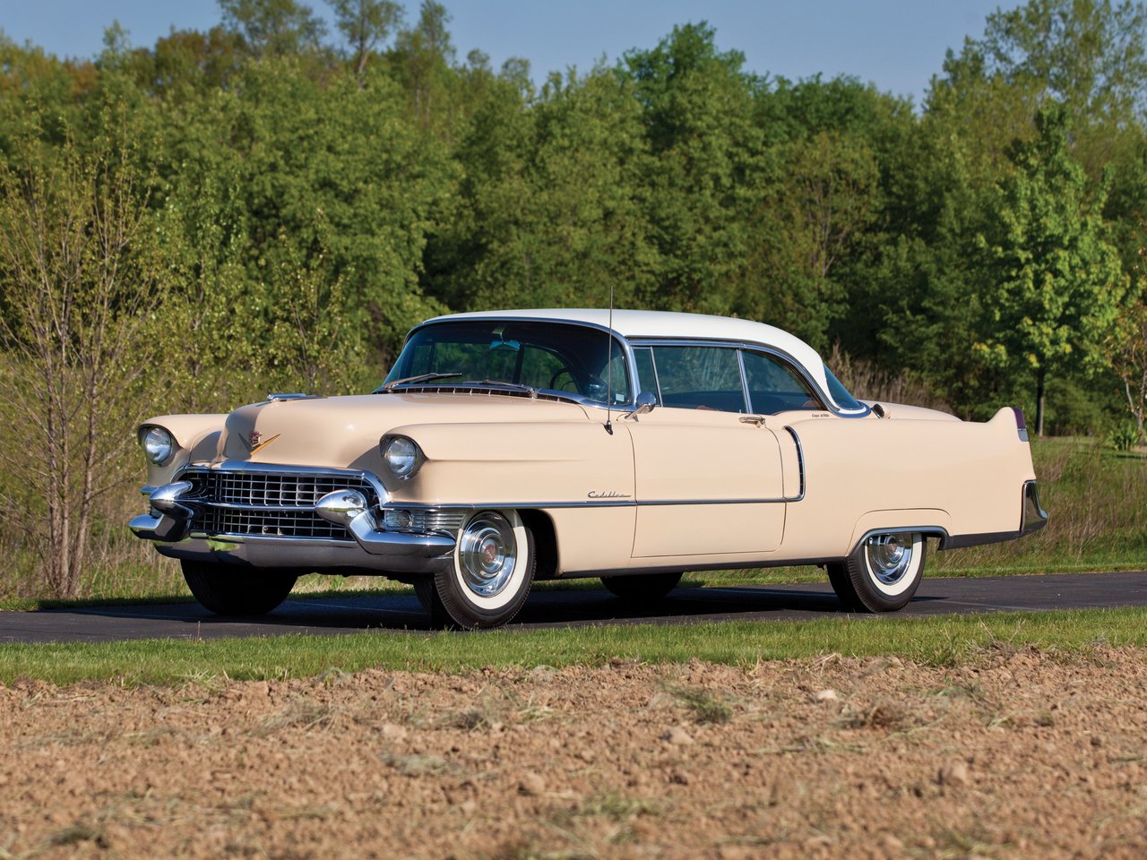 Cadillac Series 62