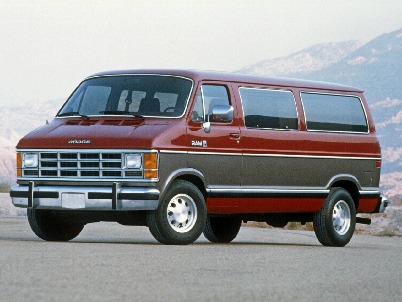 Dodge RAM Van