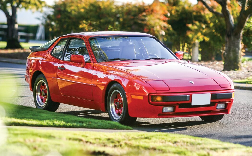 Porsche 944