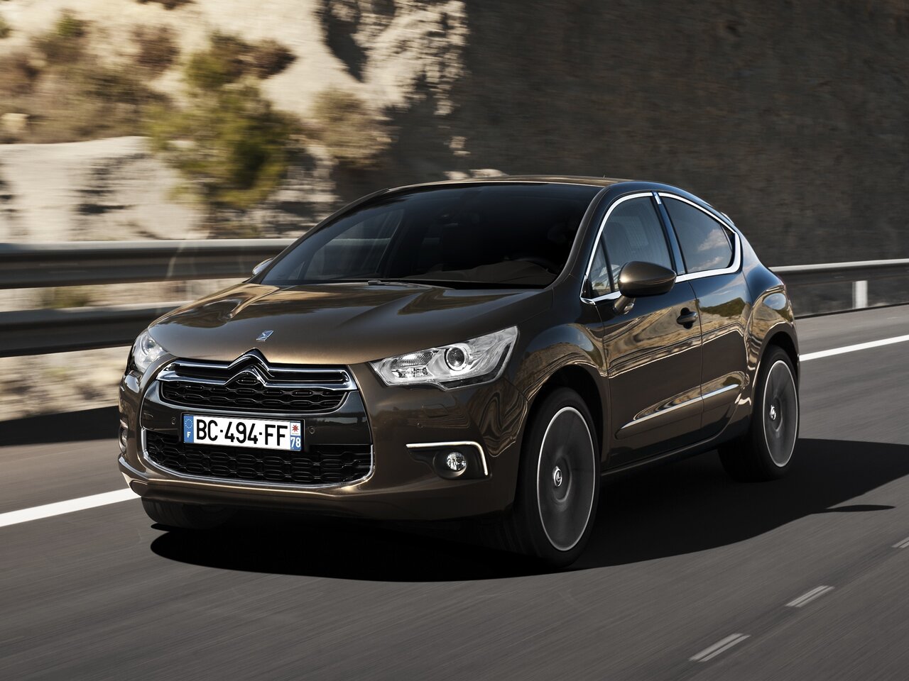 DS 4