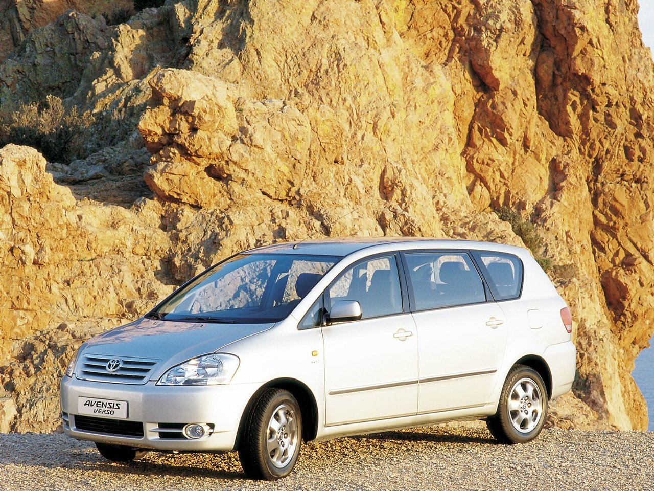 Toyota Avensis Verso